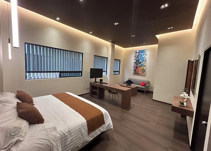 El Salvador Hotel